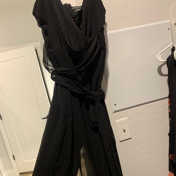 City Chic black overlay jumpsuit - Picture 3 of 4